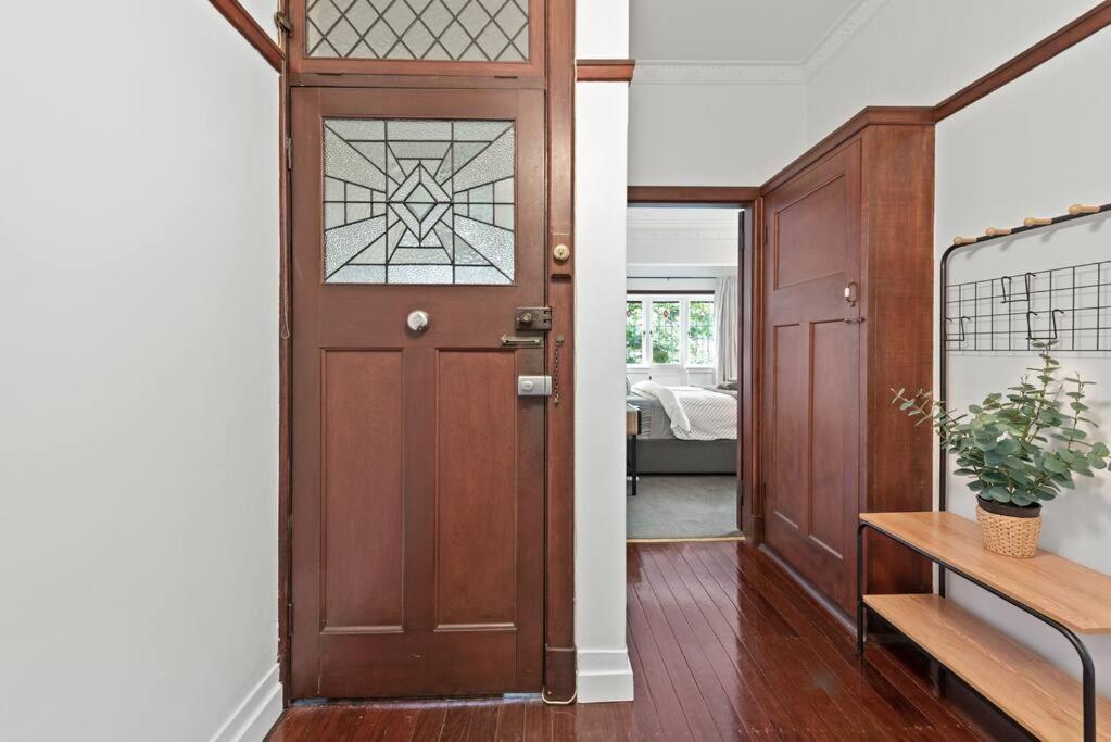 Art Deco In Ascot! ~ 2 Bed / 1 Bath / 1 Car Apartment Brisbane Exterior foto