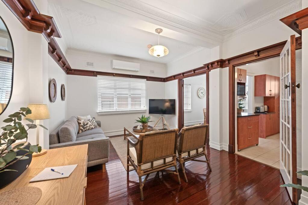 Art Deco In Ascot! ~ 2 Bed / 1 Bath / 1 Car Apartment Brisbane Exterior foto